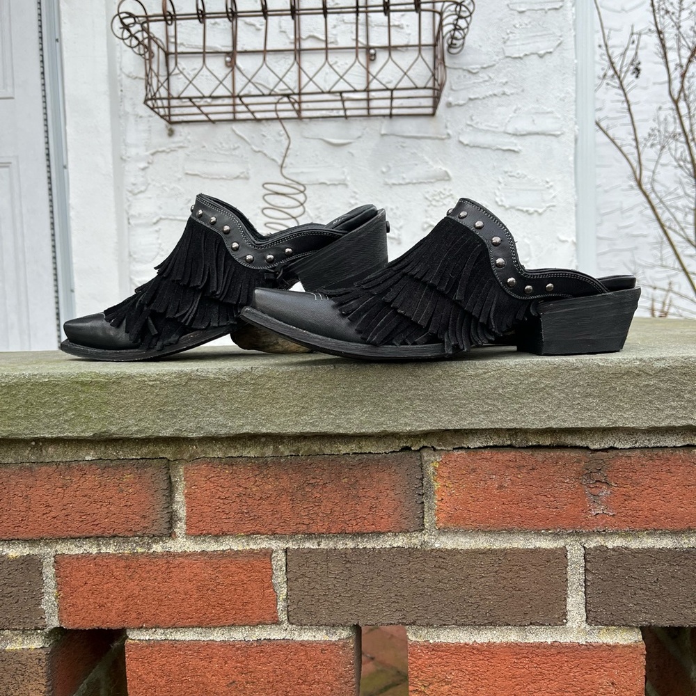 Old Gringo “ On the fringe” mule size 9